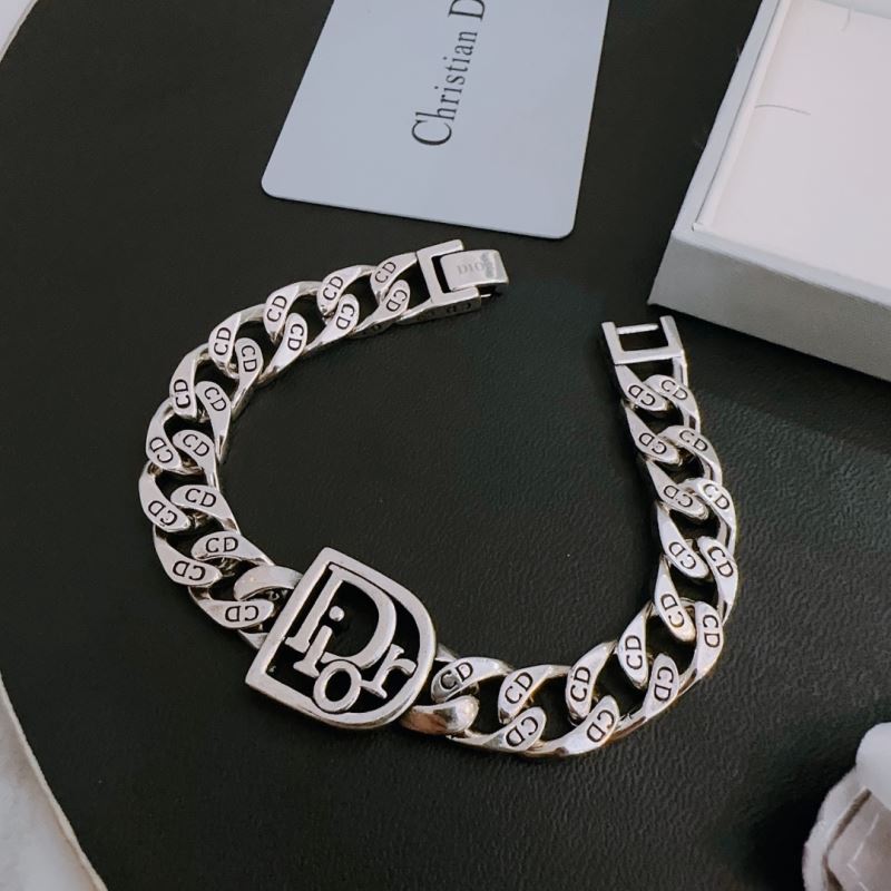chr1st1an D10r bracelets